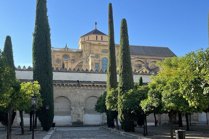 City of Caliphs: A Self-Guided Walking Tour of Córdoba’s History - San Basilio streets: whitewashed walls and winding lanes