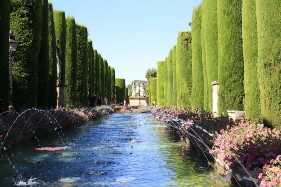 Córdoba: Alcázar and Jewish Quarter 2-Hour Guided Tour - Key things I’d circle before you go