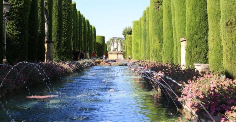 Córdoba: Alcázar and Jewish Quarter 2-Hour Guided Tour - The Jewish Quarter route: Street of Flowers, Bonfire Street, and names you’ll remember