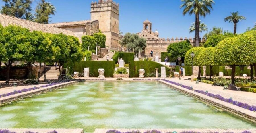 Cordoba: Alcazar of Christian Monarchs 1–Hour Guided Tour - Start in the Alcázar Gardens, then let the building explain itself