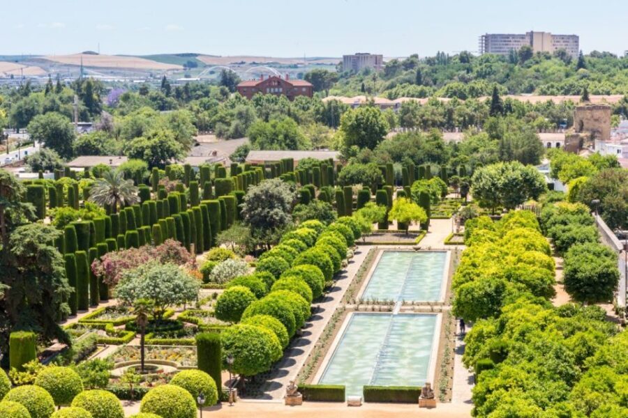 Cordoba: Alcazar of Christian Monarchs 1–Hour Guided Tour - When the Alcázar is closed: how your tour adapts