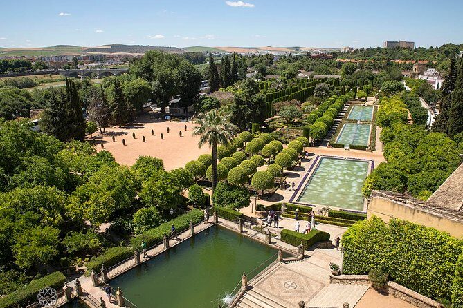 Córdoba: Alcazar Skip the Line Guided Tour - Group size and pacing: the sweet spot (and the limit)