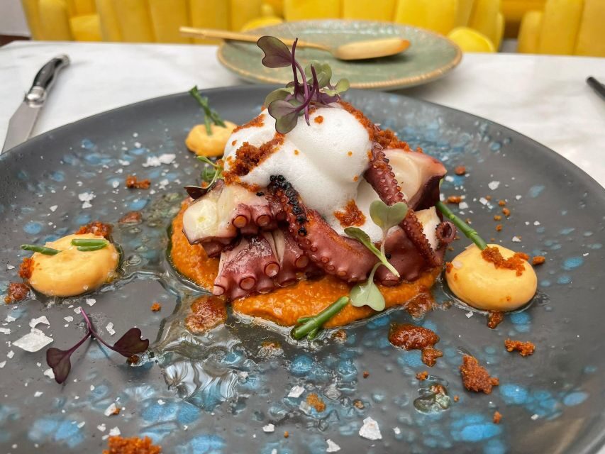 Cordoba: Flamenco Show at Tablao El Jaleo & Optional Dinner - Your included drink: a simple perk that helps the evening start