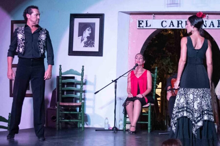 Córdoba: Flamenco Show Ticket with Drinks - Where it fits in your Córdoba night plan (old quarter energy included)