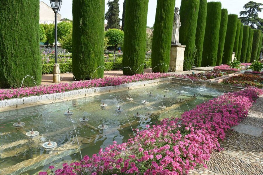 Cordóba: Gardens & Fortress of Catholic Monarchs Guided Tour - Entering the Alcázar: What You’ll See in the Royal Quarters