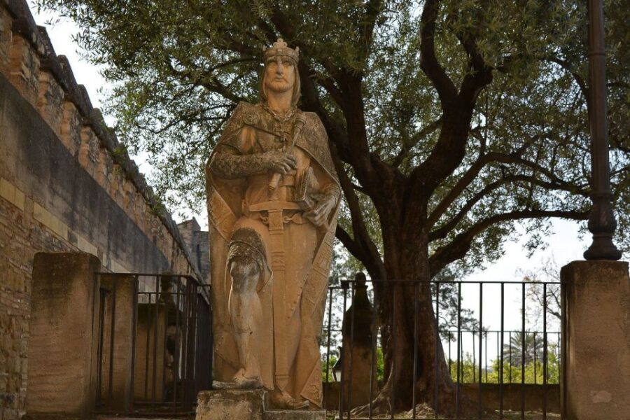 Cordóba: Gardens & Fortress of Catholic Monarchs Guided Tour - Who This Tour Is Best For