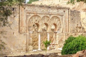Córdoba: Guided Tour of Azahara Medina - With or without the tourist bus: how to choose your best 3 hours