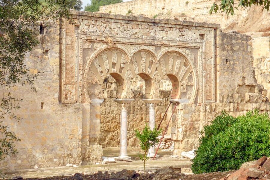 Córdoba: Guided Tour of Azahara Medina - With or without the tourist bus: how to choose your best 3 hours