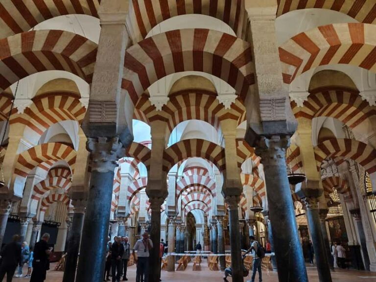 CORDOBA: GUIDED TOUR OF THE MOSQUE-CATHEDRAL OF CORDOBA WITHOUT QUEUES SPANISH - The Cathedral transformation: how the space changes without losing its soul