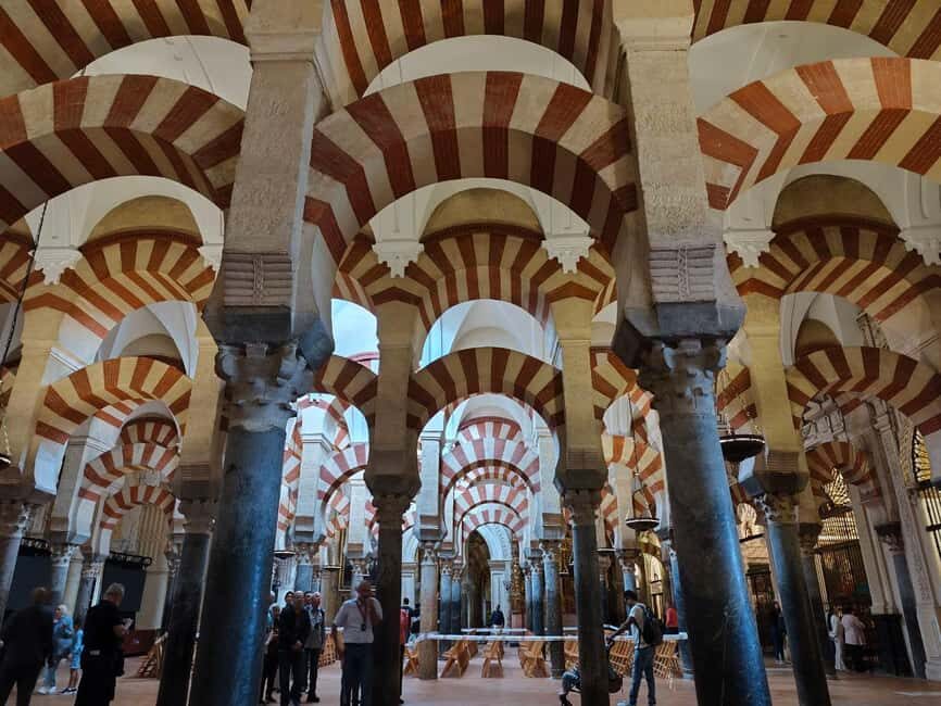 CORDOBA: GUIDED TOUR OF THE MOSQUE-CATHEDRAL OF CORDOBA WITHOUT QUEUES SPANISH - The Cathedral transformation: how the space changes without losing its soul