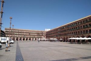 Córdoba Highlight Walking Tour - Stop 1: the Fernandine churches area as your warm-up
