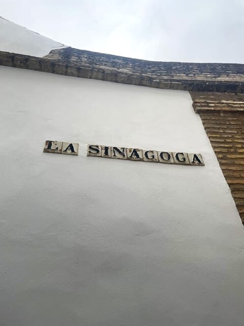 Cordoba: Jewish History Private Tour - Starting at Puerta de Almodóvar: the route that keeps you oriented