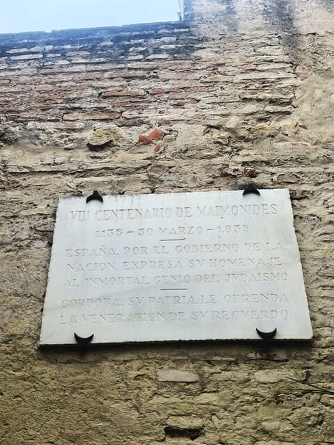Cordoba: Jewish History Private Tour - Plaza de Judá Levi: meeting a name tied to the neighborhood