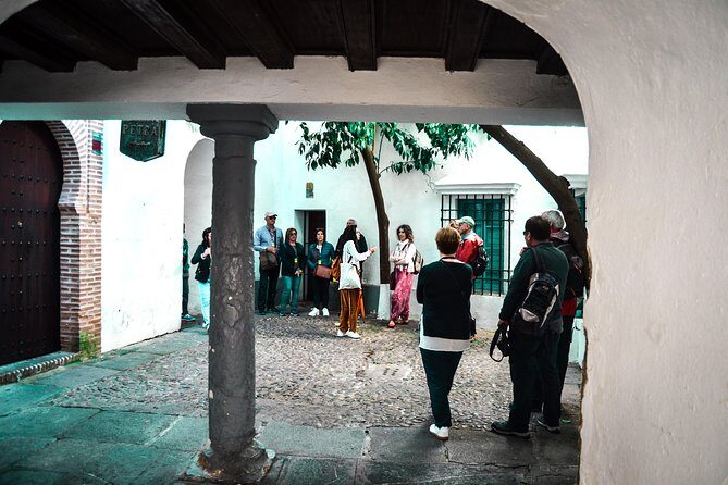 Cordoba Jewish Quartier Guided Tour - Finishing at Alcázar de los Reyes Cristianos