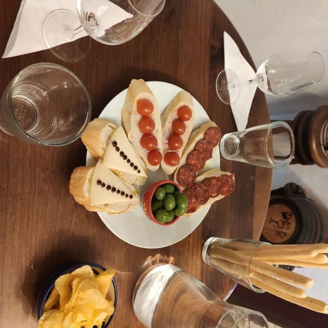 Córdoba: Local Wine Tasting Evening - Getting value from $28: four tastings, snacks, and take-home confidence