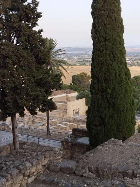 Cordoba: Medina Azahara by Night - Starting at the main door: you’ll waste less time, learn more