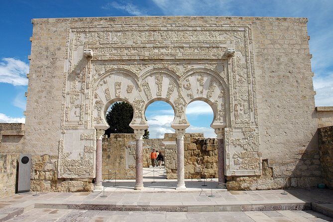 Córdoba: Medina Azahara Guided Tour - House of Ja’far: built over earlier homes (and what that means)