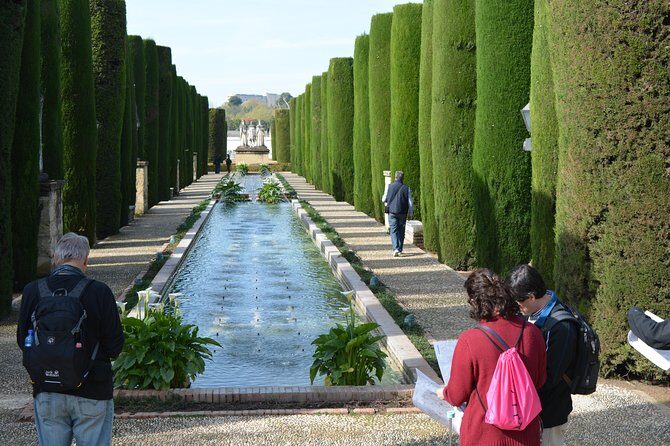 Cordoba Monuments Intensive Tour in English Tickets included - Monument to the Lovers and La Judería Lane-Walking
