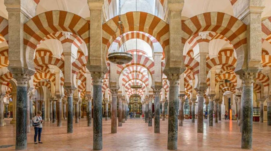 Córdoba: Mosque and Alcazar Private Tour with tickets - Why this Córdoba combo works in 3 hours
