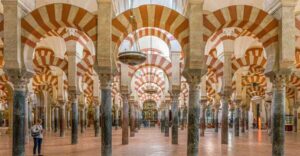 Córdoba: Mosque and Alcazar Private Tour with tickets - Starting at Puerta del Puente: setting your bearings fast