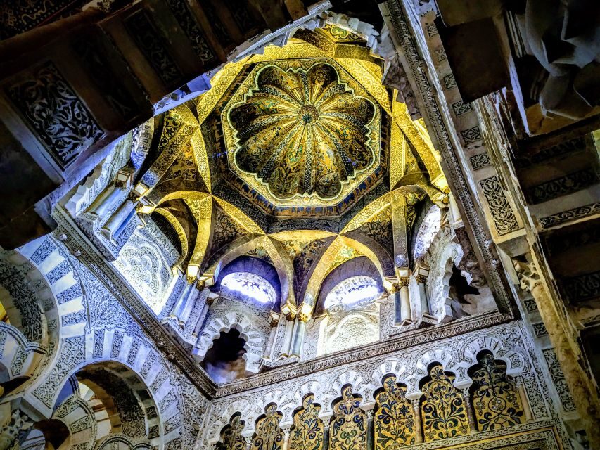 Córdoba: Mosque-Cathedral & Alcazar Guided Tour - Starting at the Alcázar entrance: how the tour begins