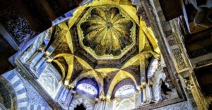 Córdoba: Mosque-Cathedral & Alcazar Guided Tour - The Mosque-Cathedral: columns, arches, and the building’s layered identity