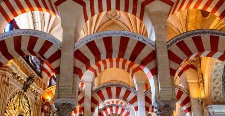 Córdoba: Mosque-Cathedral Guided Tour - Inside the Mosque-Cathedral: Columns, Arches, and Christian Chapels