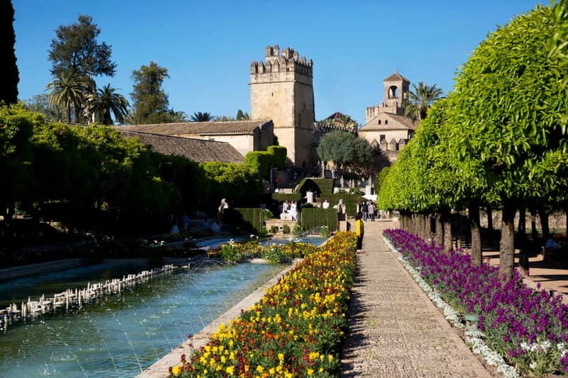 Córdoba: Mosque-Cathedral, Jewish Quarter and Alcázar Tour - Should you book this Córdoba Mosque-Cathedral, Judería and Alcázar tour?