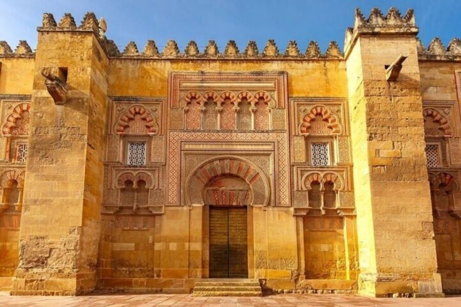 Cordoba: Mosque-Cathedral Private Tour with Tickets - Private guide walkthrough: getting the right pacing inside the monument
