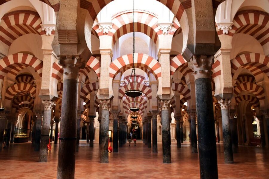 Cordoba Mosque-Cathedral: Skip-the-Line Guided Tour - Almanzor’s extensions: the building grows, and so does its personality