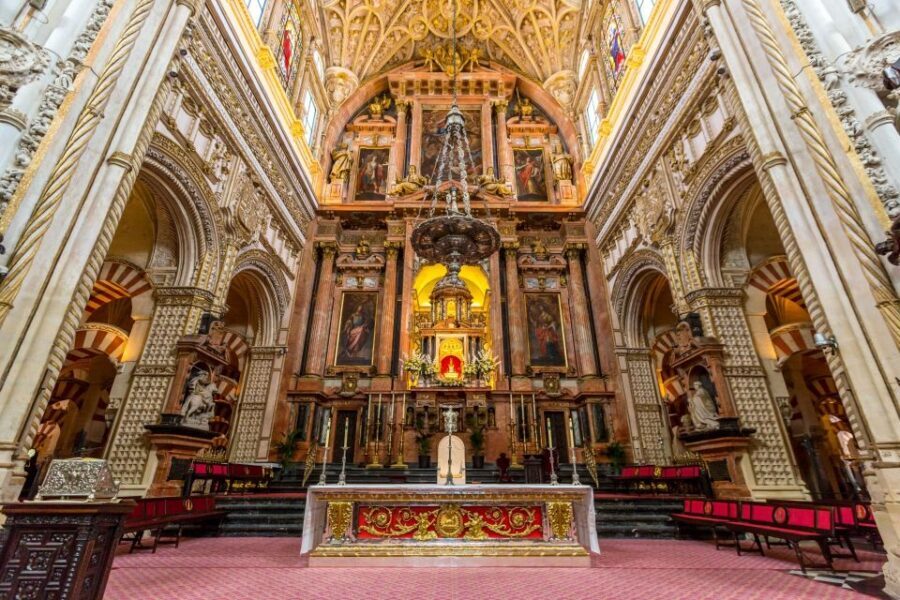 Córdoba Mosque, Jewish Quarter and Alcázar 3-Hour Tour - Price and value: what $55 covers
