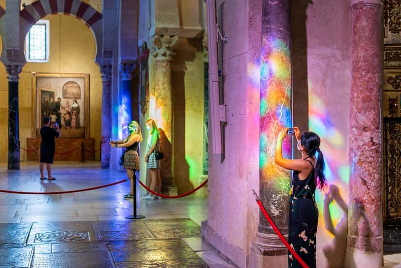Córdoba: Mosque, Jewish Quarter & Tour with Ticket - Inside the Mosque-Cathedral: Prayer Hall, Mihrab, and why the arches matter