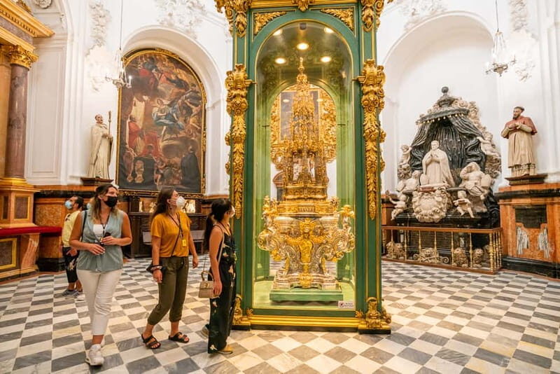 Córdoba: Mosque, Jewish Quarter & Tour with Ticket - Jewish Quarter walking route: markets, lanes, and small “aha” moments