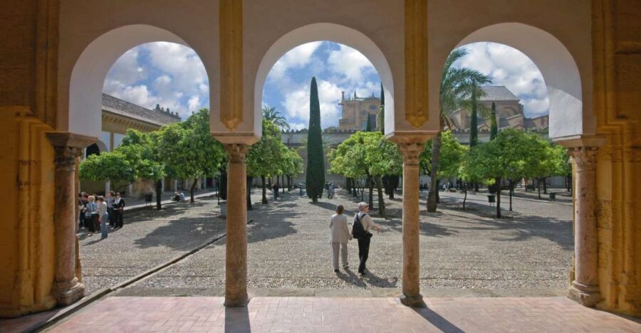 Cordoba Mosque & Jewish Quarter Tour with Tickets - Mosque-Cathedral and Judería: Why This Combo Works