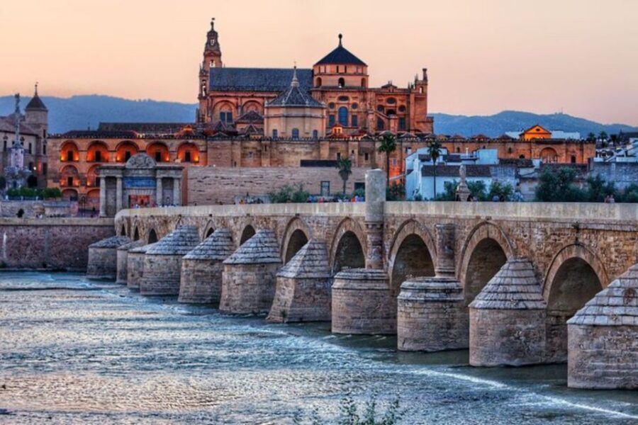 Cordoba: Private custom tour with a local guide - Private Córdoba walking tour: what makes it work