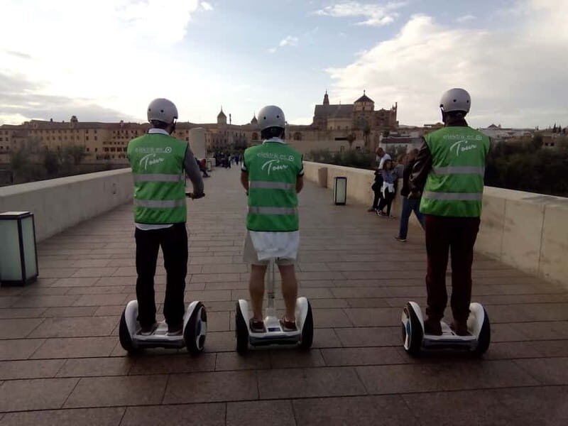 Cordoba: Segway Tour historic center - Roman bridge and the Guadalquivir: the geography that shaped Córdoba
