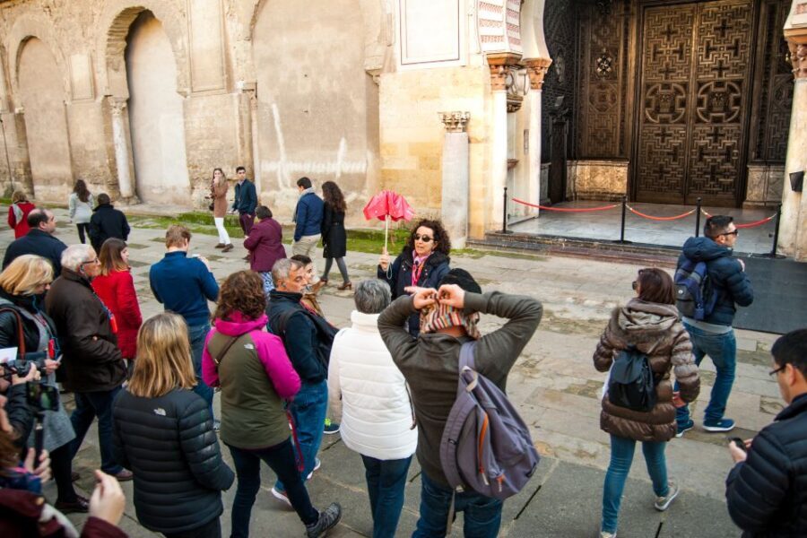 Córdoba: Skip-the-Line Great Mosque-Cathedral History Tour - Why the Mezquita-Catedral feels like two buildings at once