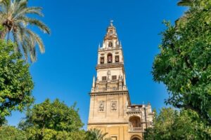 Córdoba: Skip-the-Ticket-Line Mosque-Cathedral Guided Tour - Entering the Mosque-Cathedral fast from Calle Cardenal Herrero