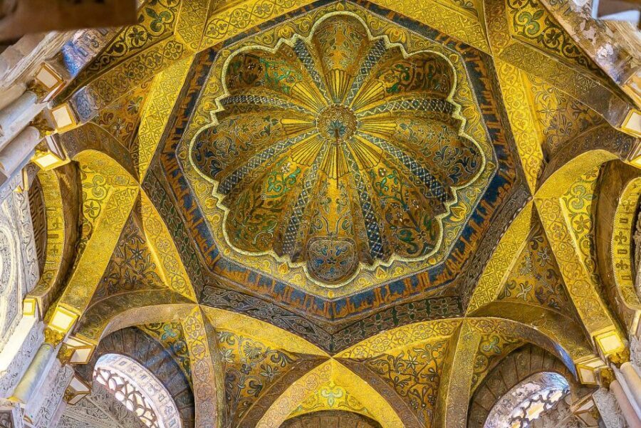 Córdoba: Skip-the-Ticket-Line Mosque-Cathedral Guided Tour - Learning Moorish rule through architecture, not lectures