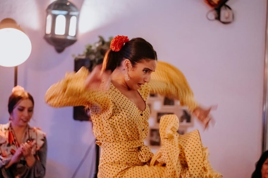 Córdoba: Tablao Flamenco at Doble de Cepa with Optional Meal - Key things to know before you go