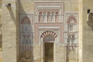Cordoba tour Mosque-Cathedral & Jewish Quarter, max. 8 people - Stop 1: Mezquita Cathedral de Cordoba and the ten-century storyline