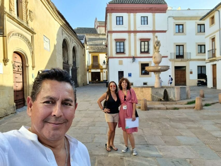 Córdoba: Tour of the three cultures to see the city in a day - Start at Plaza de las Tendillas and get your bearings fast