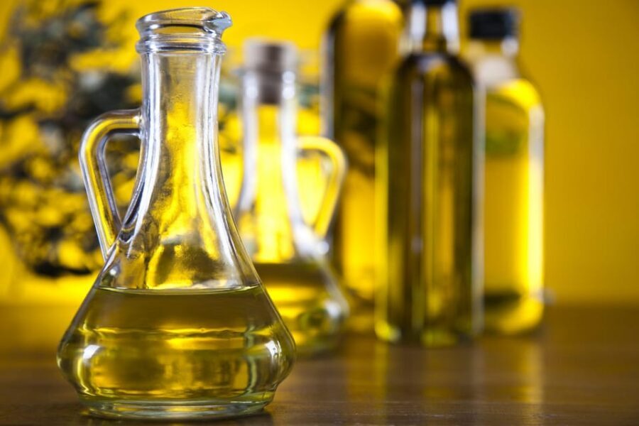 Extra Virgin Olive oil tasting - Where the tasting begins in Corredera Square
