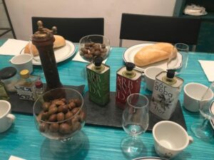Extra Virgin Olive oil tasting - The breakfast method: Desayuno molinero, pan del vacar, and coffee
