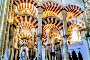 Guided Tour Jewish Quarter and Mosque-Cathedral of Córdoba with tickets - La Judería: what you’re really getting in 1 hour