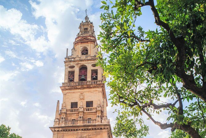 Guided Tour Jewish Quarter and Mosque-Cathedral of Córdoba with tickets - Audio system and group size: when comfort matters