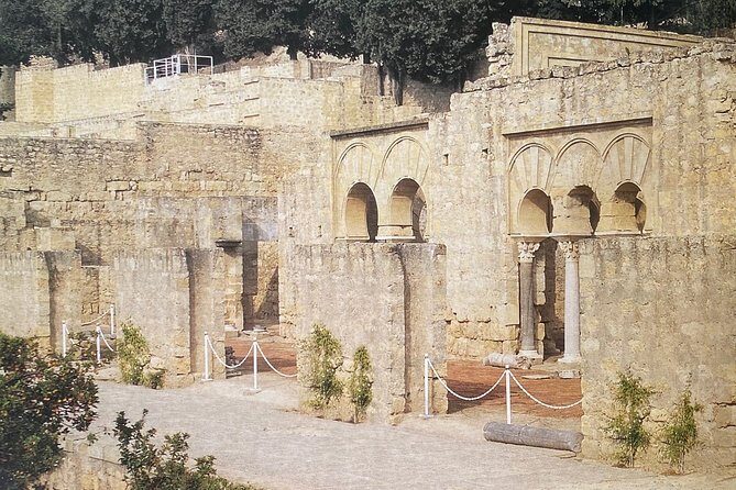 Guided tour of Medina Azahara in Spanish with Bus. Official Guides - Price and value: what $41.80 gets you (and what it doesn’t)