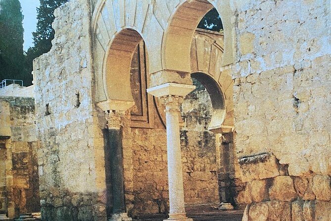 Guided tour of Medina Azahara in Spanish without Bus. Official Guides - Start at the car park: how the shuttle shapes your day