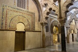 Guided tour of the Mosque-Cathedral in Private tickets included - Patio de los Naranjos: A Meaningful Stop, Not Just a Pretty Courtyard