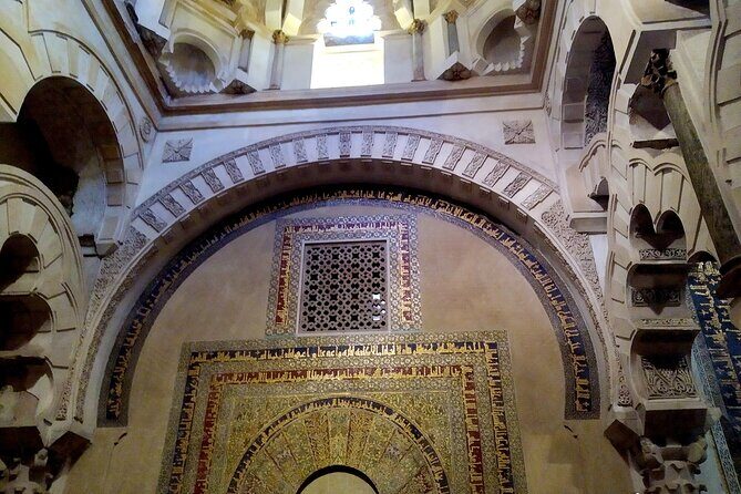 Guided tour of the Mosque-Cathedral of Cordoba in Spanish - Meeting at Patio de los Naranjos: your first “read” of the place